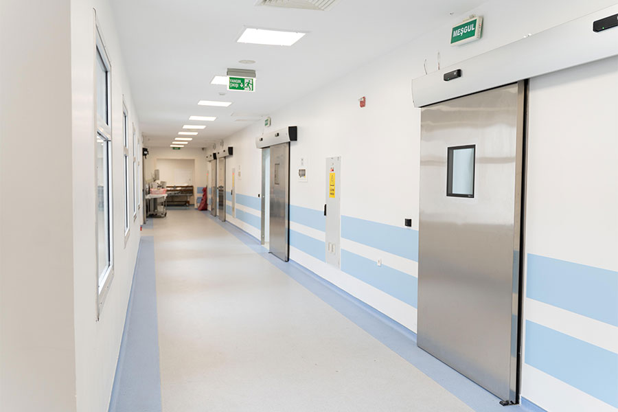 5 Key Factors to Consider When Choosing a Hospital Door